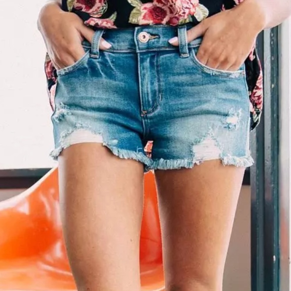 Sneak Peek Mid-Rise Denim Stretch Shorts Distressed Frayed Hem Women’s Large